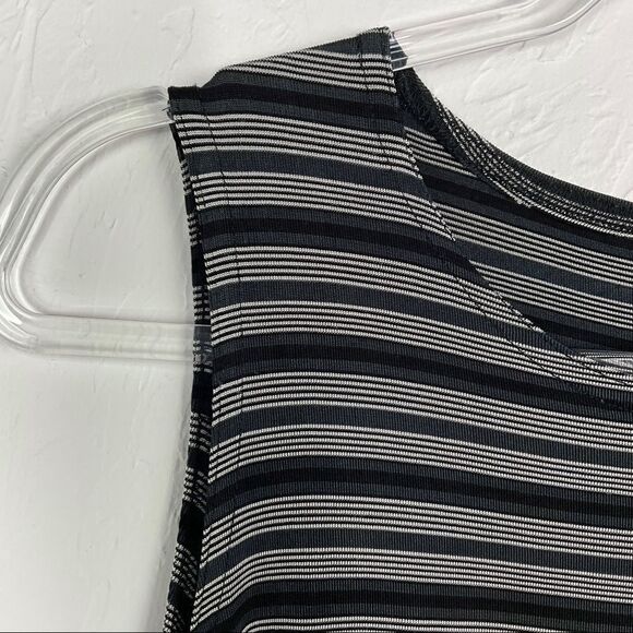 Hot Cotton Vintage Black White Striped Slinky Tank Top Small - Picture 2 of 4